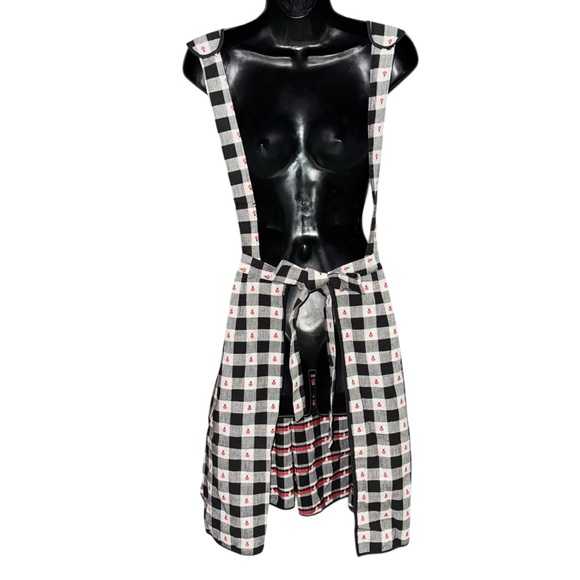 📌Ladybug Gingham Pinafore Smock Apron Black White Cotton Farmhouse Cottagecore - Picture 3 of 5